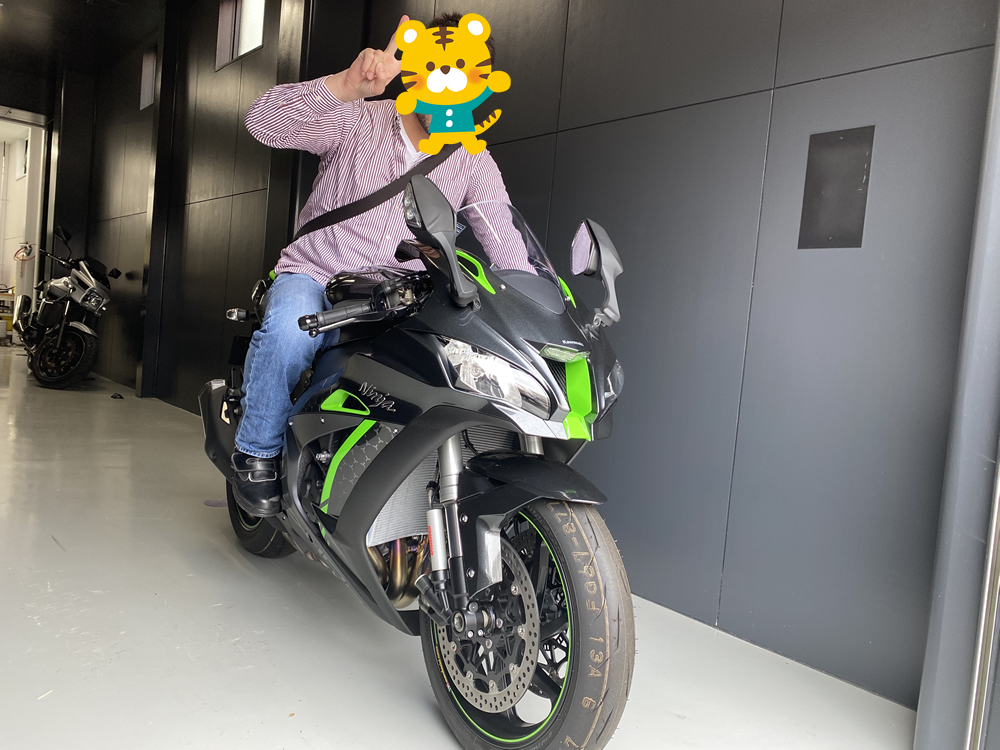 ZX-10Rに跨りました