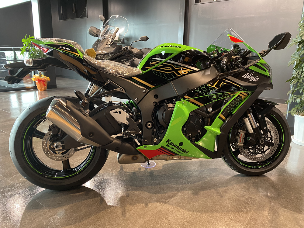 ZX-10R 2020 KRT Edition をカワサキプラザ堺で契約！ その2