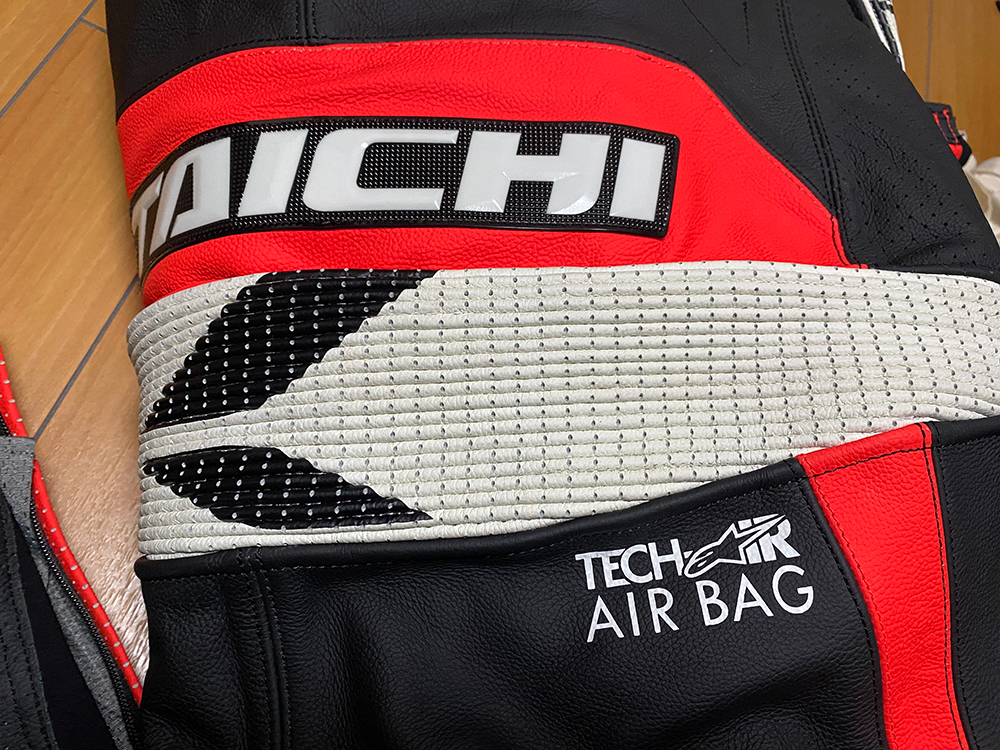 AlpinestarsのTECH-AIR RACEを購入